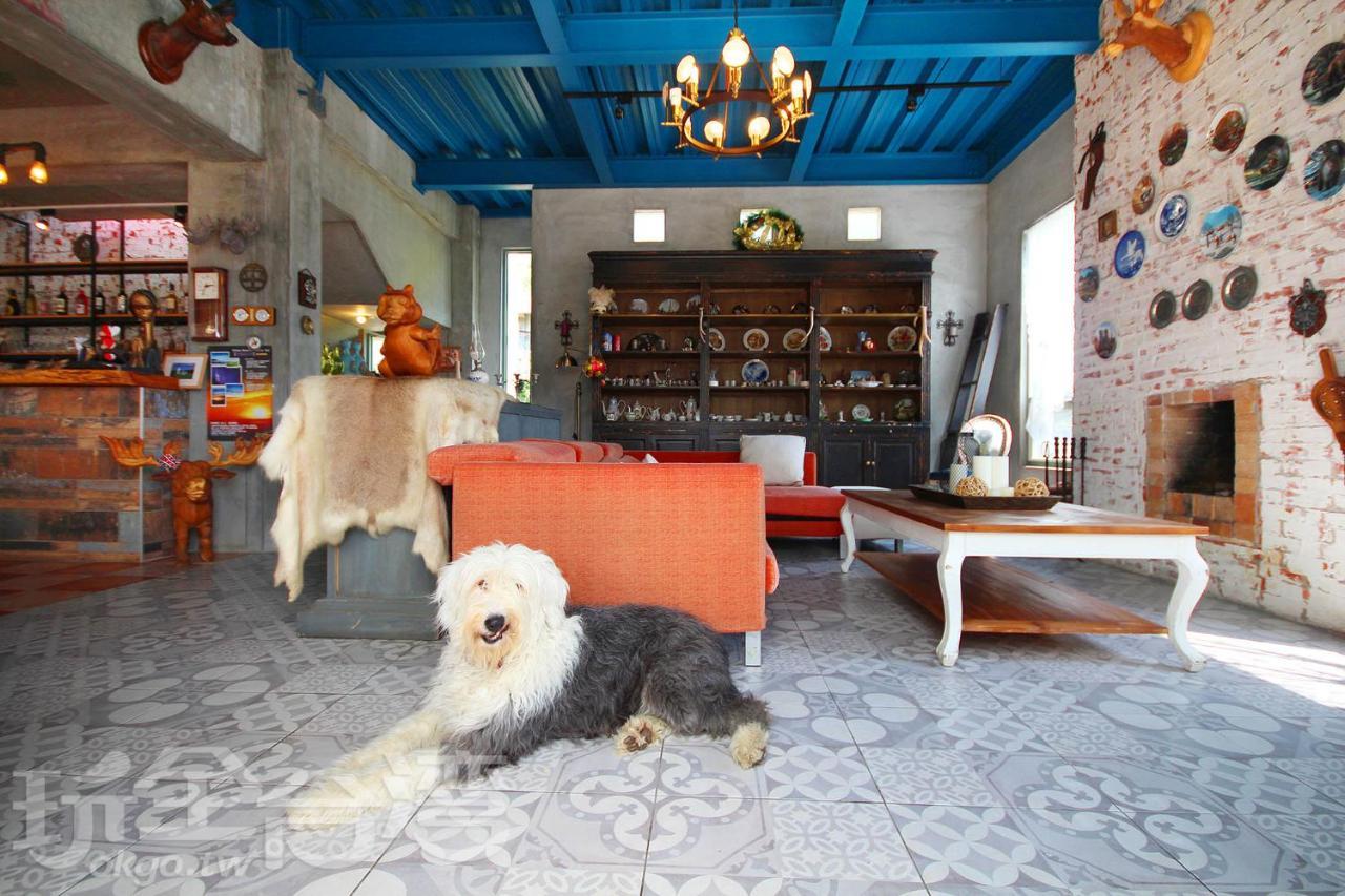 Moose & Squirrel Bed and Breakfast Renai Buitenkant foto