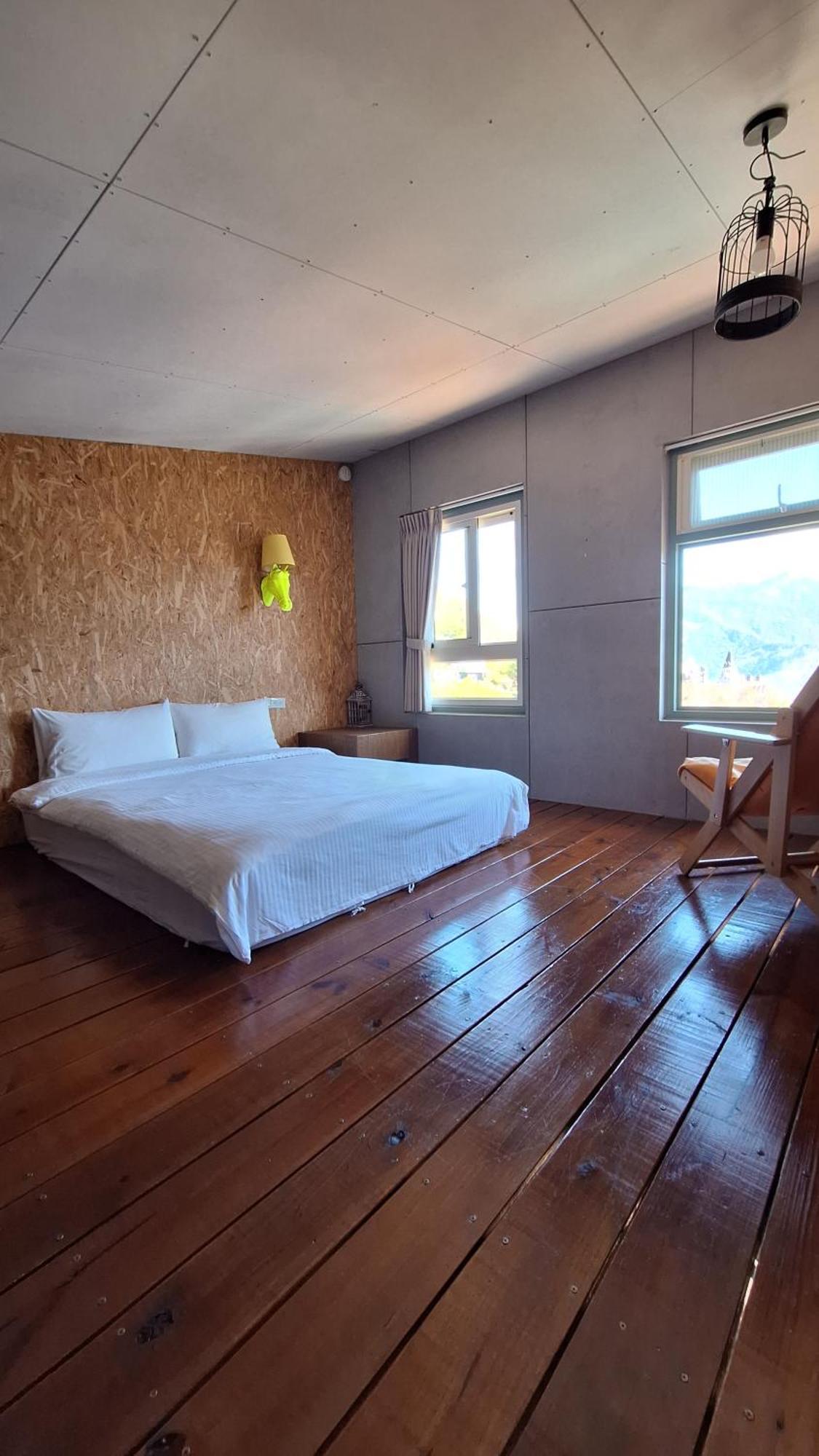 Moose & Squirrel Bed and Breakfast Renai Buitenkant foto
