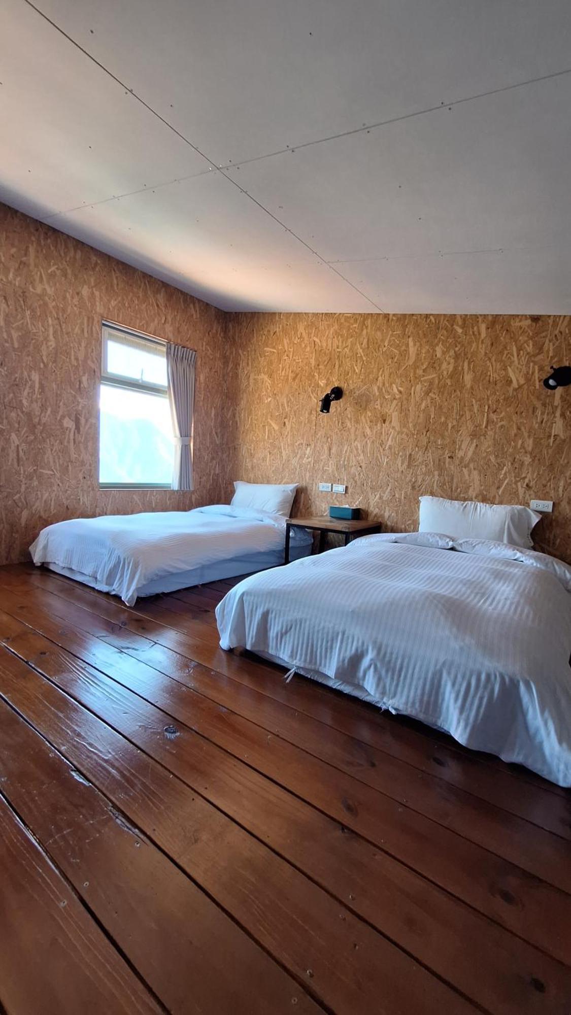 Moose & Squirrel Bed and Breakfast Renai Buitenkant foto
