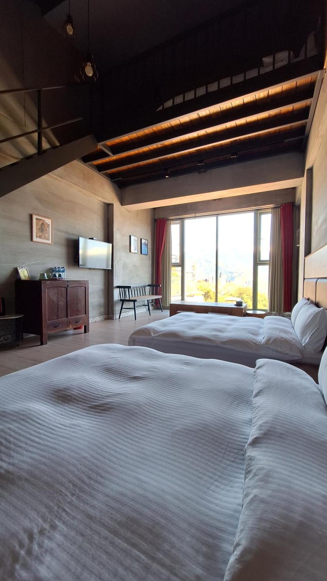 Moose & Squirrel Bed and Breakfast Renai Buitenkant foto