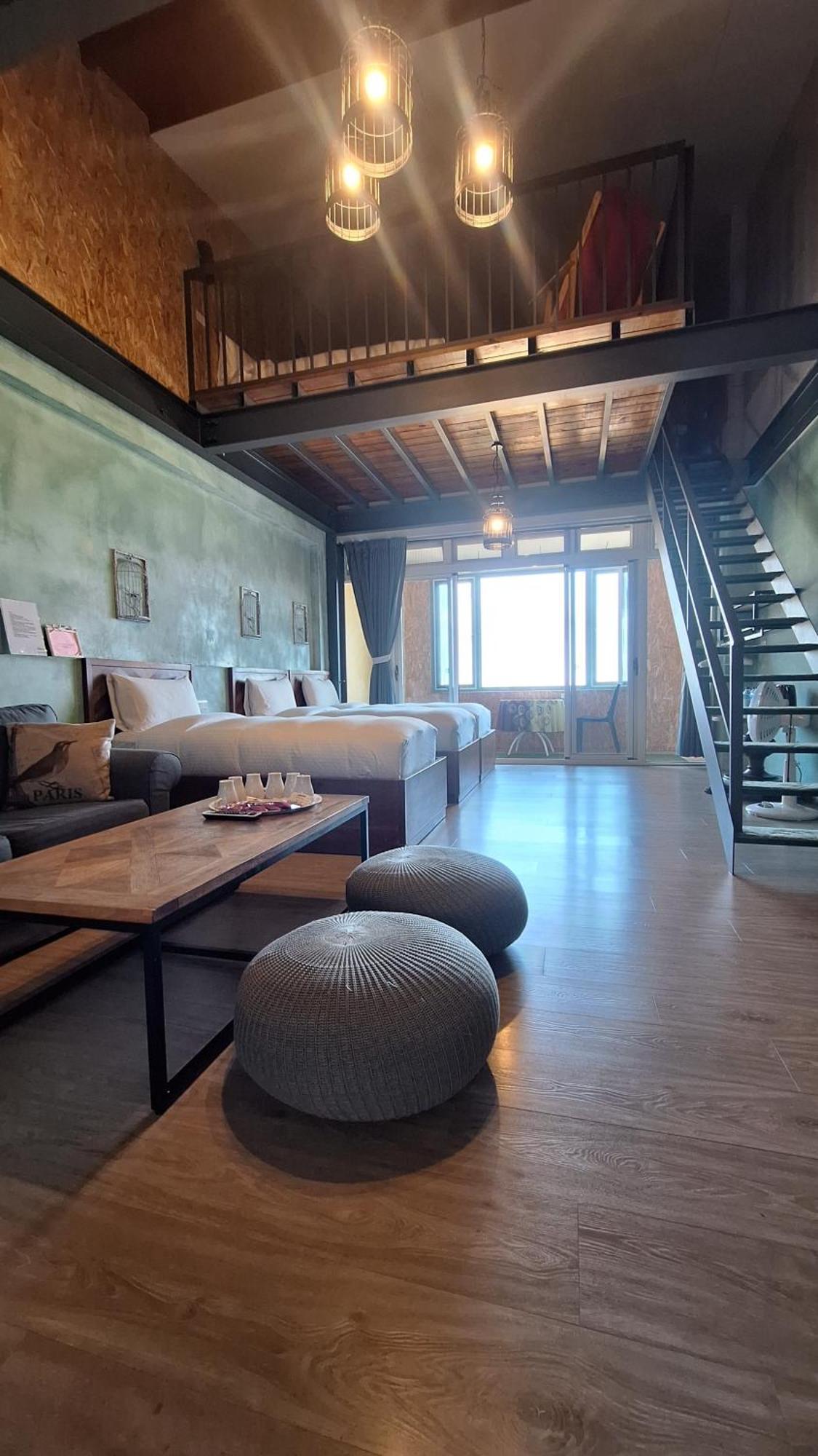 Moose & Squirrel Bed and Breakfast Renai Buitenkant foto